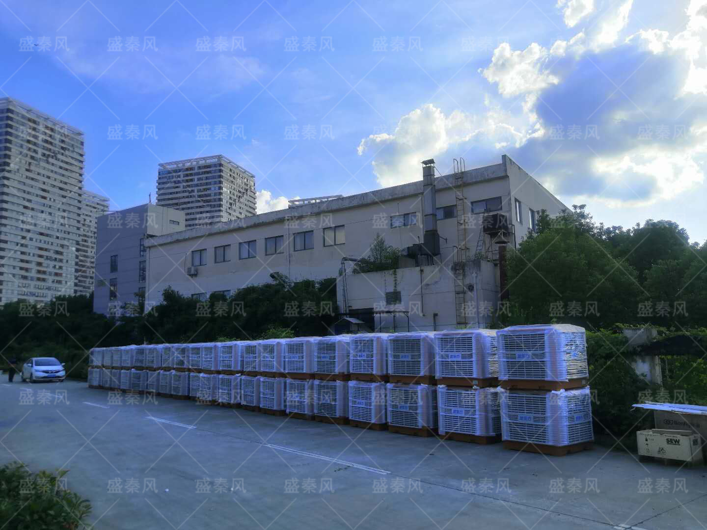 悶熱車間降溫通風(fēng)選擇什么設(shè)備好？湖北冷風(fēng)機(jī)廠家解答